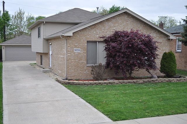1st image of 14724 S Palmer Ave