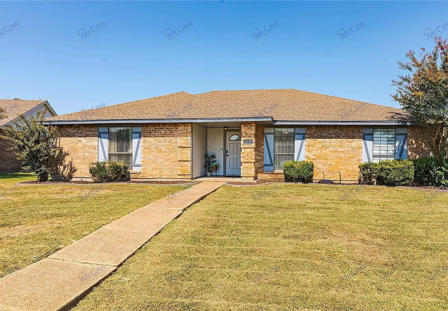 3 bed, 2.0 bath, 1519 sqft, $2,200 — Photo 4