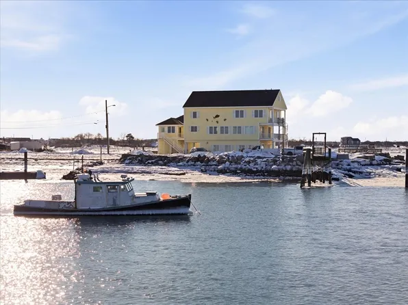 23 River St, Seabrook, NH 03874