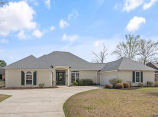 6013 Riverbend Lakes Dr, Baton Rouge, LA 70820
