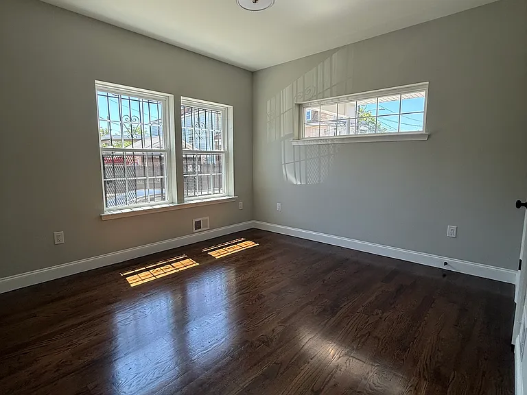 38 Shaw Ave #1 — Photo 8