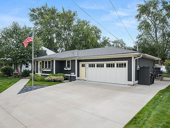 3rd image of 4096 Omaha St SW