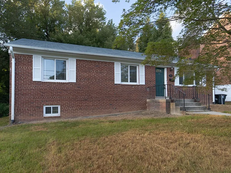 5305 Yorktown Blvd — Photo 3