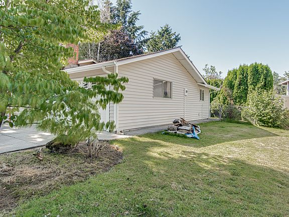 3rd image of 8516 NE 57th St