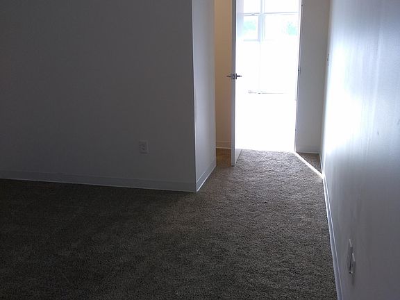 4th image of 1829 Madison Ave Unit E304