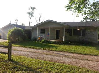 19008 N 2600th St, Dennison, IL 62423