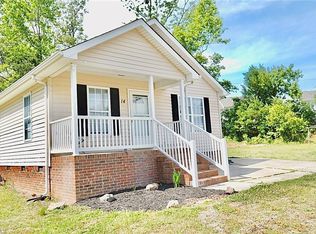 14 Tenuss Ln, Greensboro, NC 27410