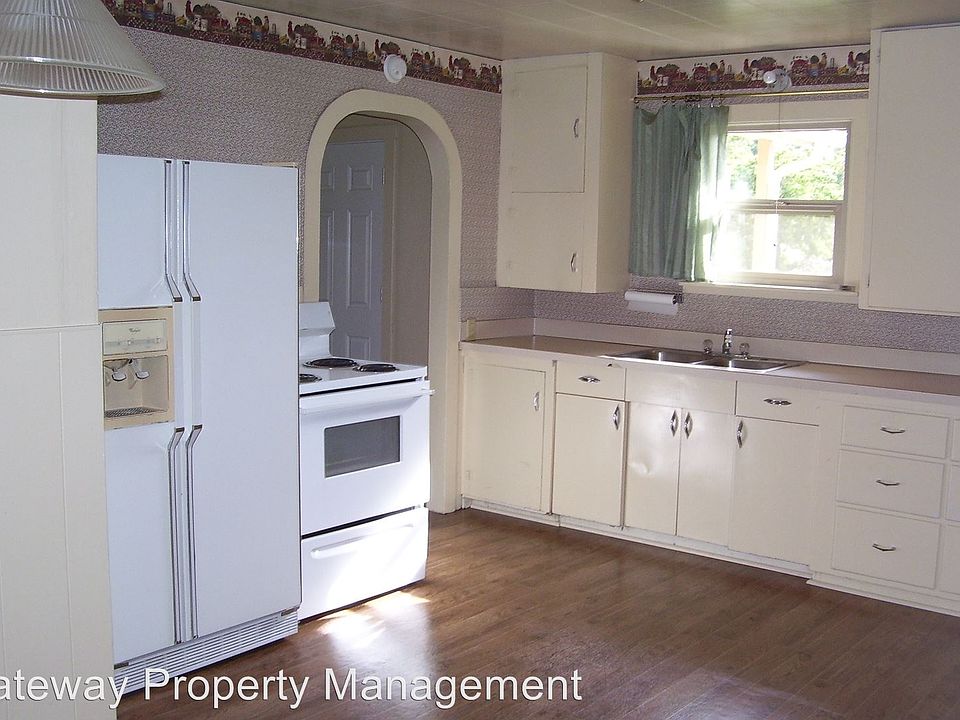 2nd image of 226 E G St