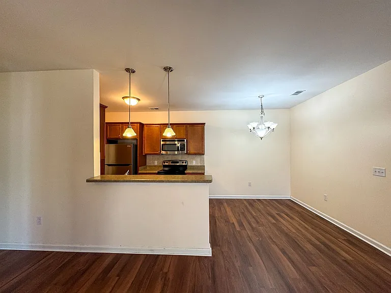 2641 McArthur Landing Cir #103 — Photo 2