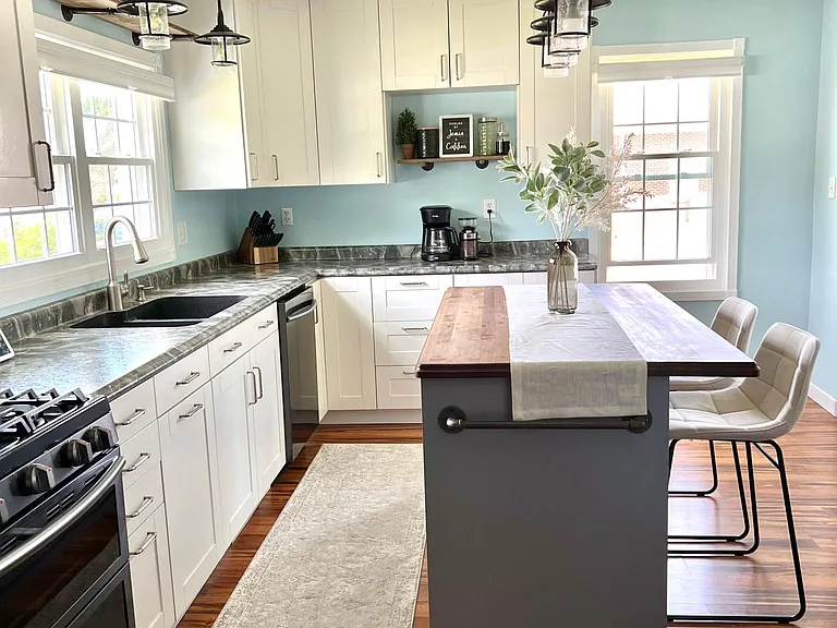 104 E Mentor St — Photo 11
