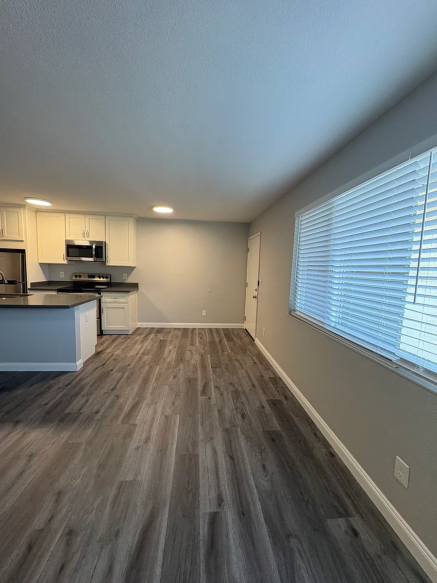 Building Photo - 3711 Fruitvale Ave #9