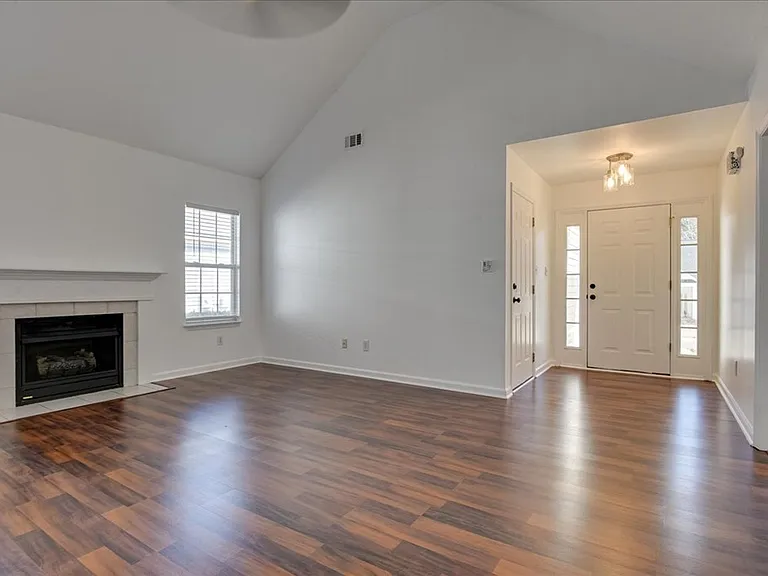 482 Connemara Trl — Photo 10