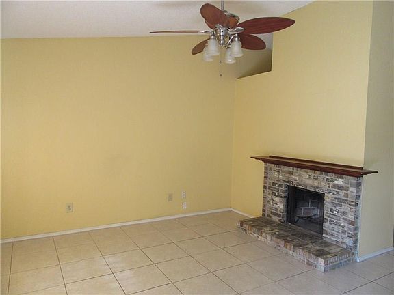 2nd image of 2001 Highwood Dr
