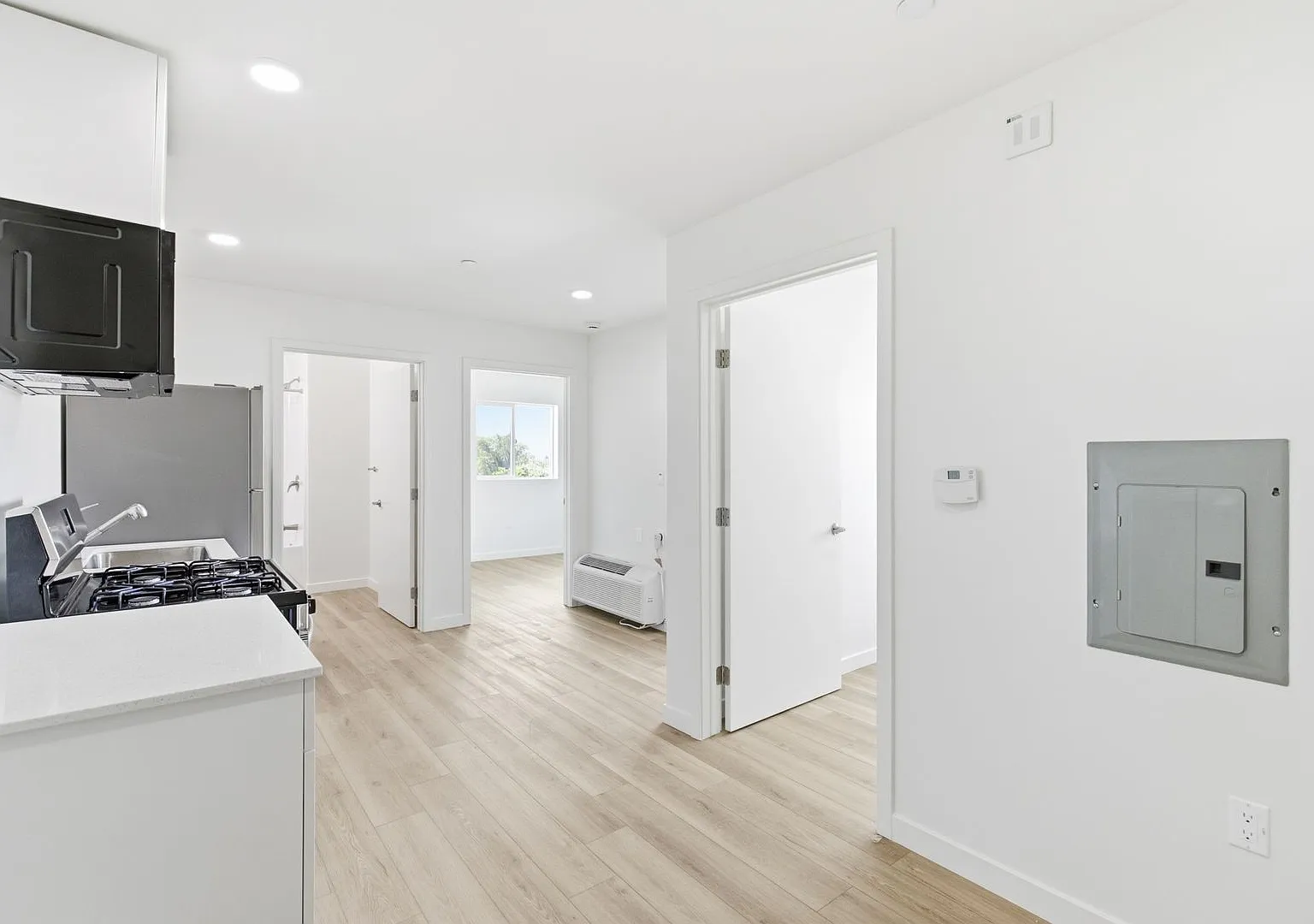 7655 San Pedro Street — Photo 2