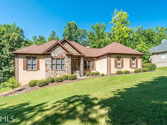3rd image of 2090 Southers Cir