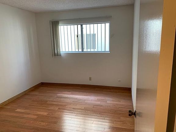 4th image of 3325 Kelton Ave APT 18