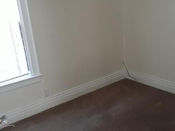 4th image of 2154 Genesee St Lowr #