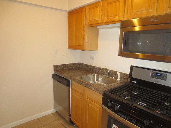 5th image of 1905 W Hatherleigh Ct APT 1C