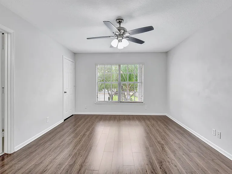 9917 Porta Leona Ln — Photo 17