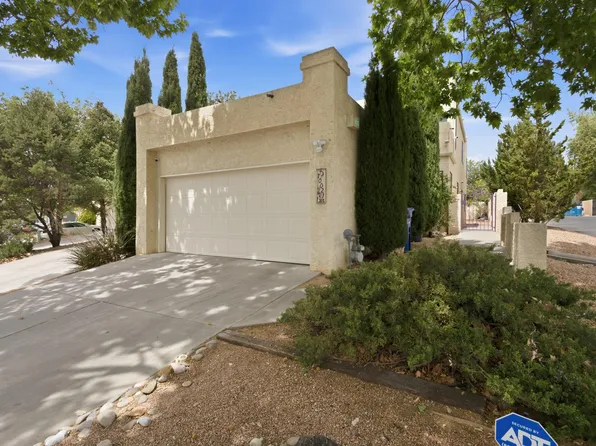 10021 Lagrima De Oro Rd NE, Albuquerque, NM 87111