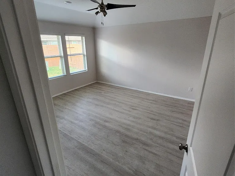 18419 Cobalt Cove Ln — Photo 5