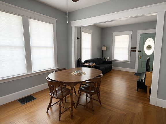 5th image of 73 Hawthorne Ave