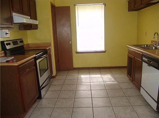 2nd image of 3013 Concordia Dr