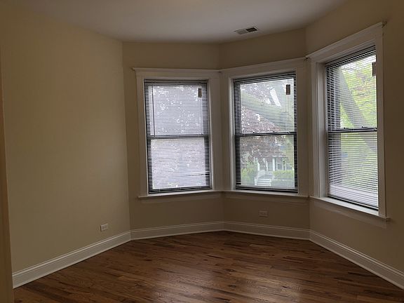 5th image of 6720 N Lakewood Ave APT 2