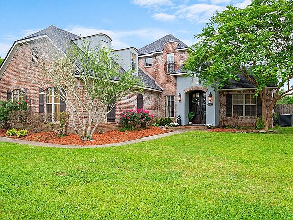 3rd image of 114 Magnolia Chase Dr