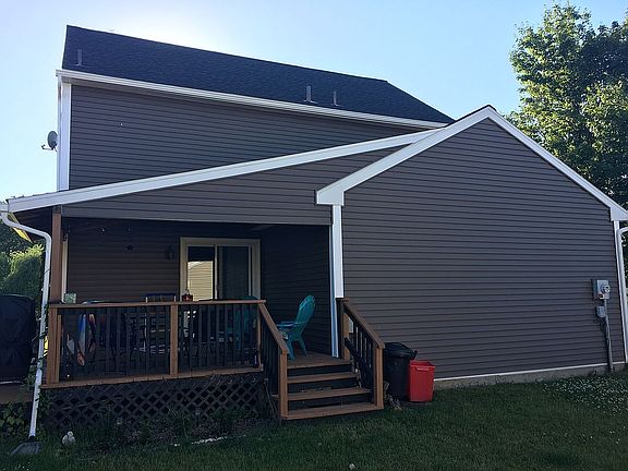 Side of House (garage side)