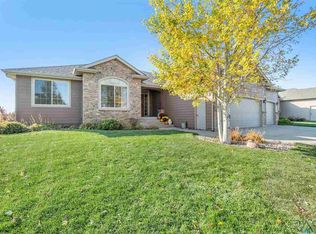 2613 E Kensington St, Sioux Falls, SD 57108