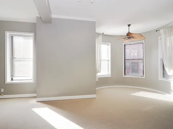 1058 W Armitage Ave, Chicago, IL 60614