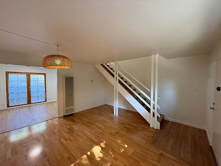 1528 Woolsey St #C — Photo 6