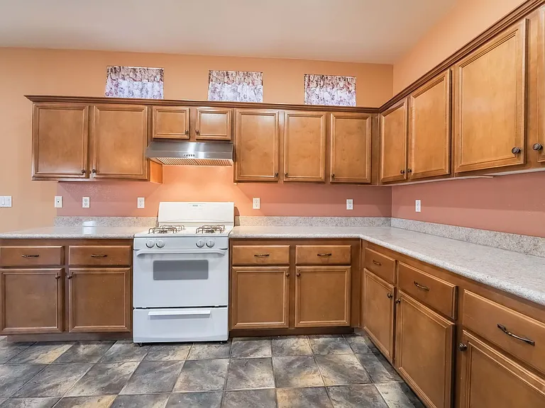 3586 Driving Range St — Photo 22