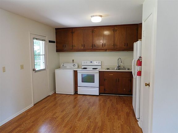 4th image of 950 W Briarcliff Dr