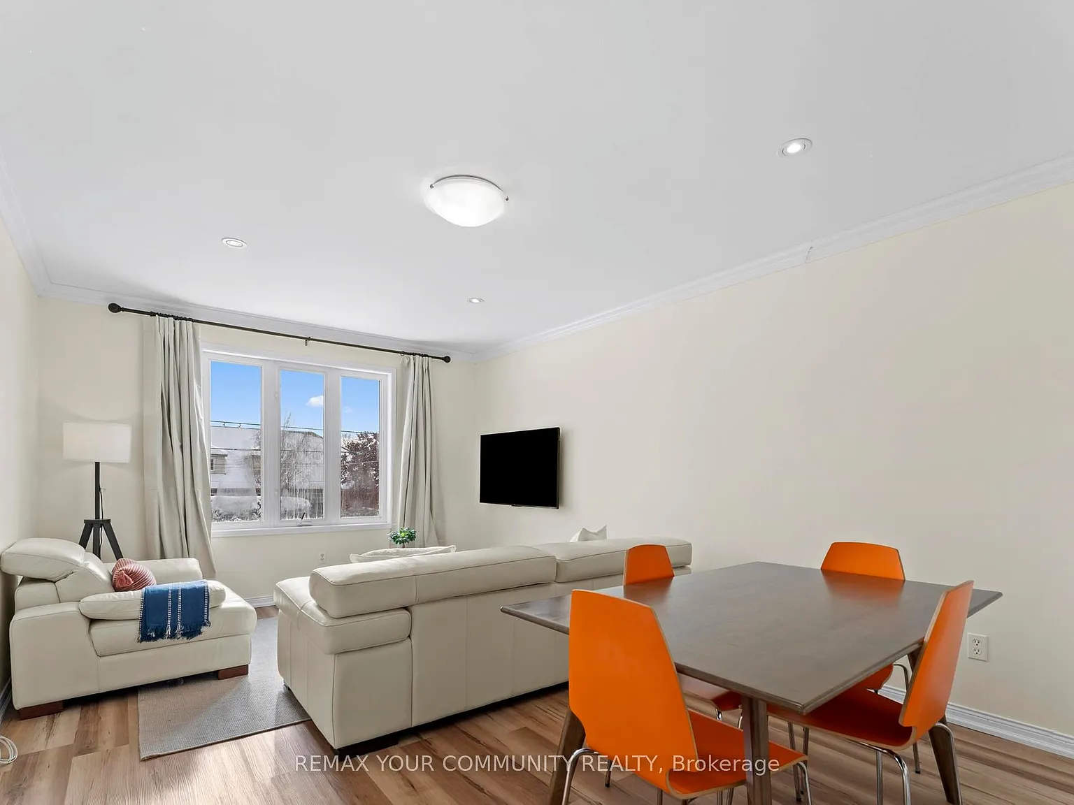 1 bed, $1,000 — Photo 2