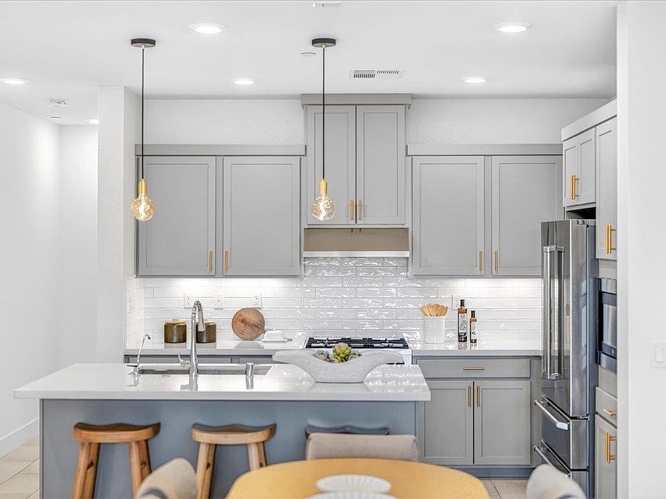 1st image of 1340 Civic Center Dr #4