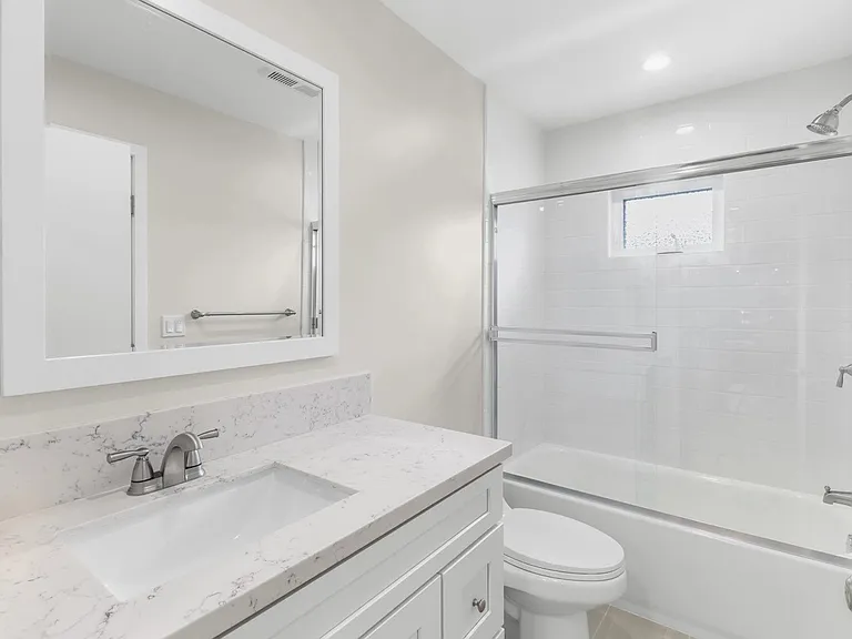 2823 S Corning St #5 — Photo 21