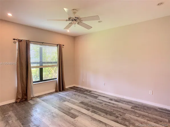 701 SW 158th Ter #1, Pembroke Pines, FL 33027