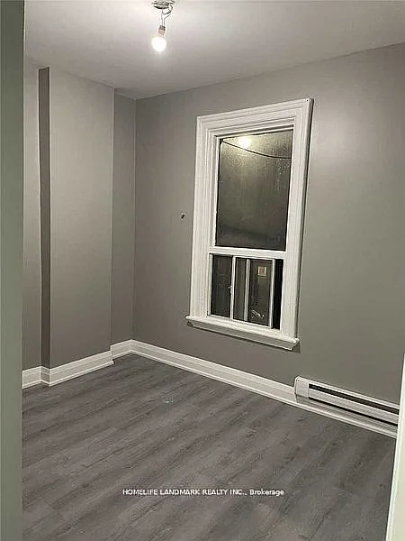 271 Dunn Ave #2