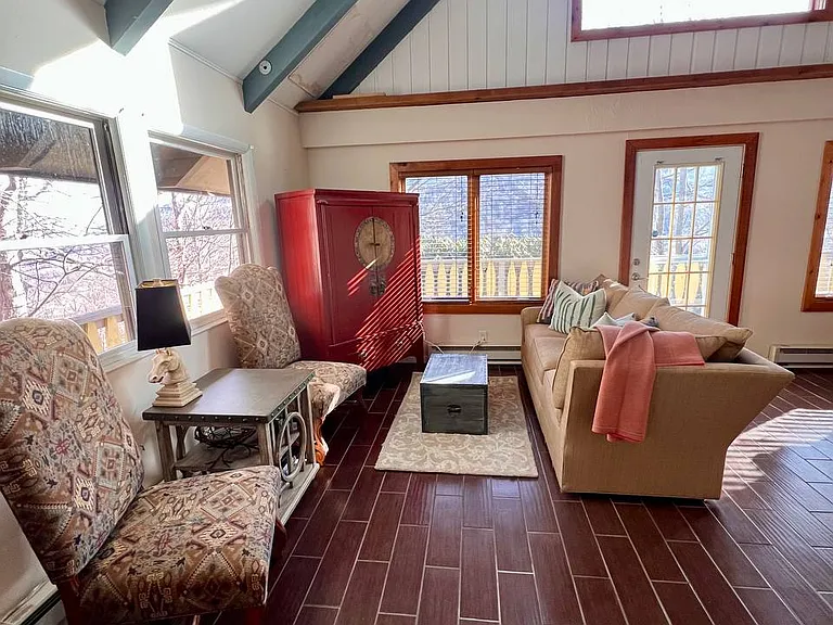 1552 Skyland Dr — Photo 13