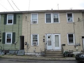 2nd image of 318 Walnut St