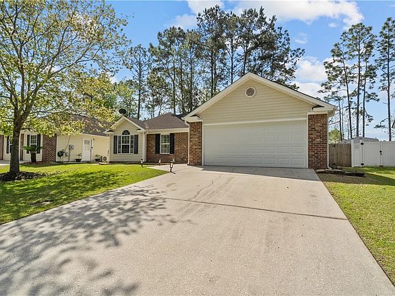 3rd image of 36 Bluelake Boulevard