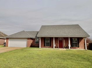 414 Oak Lawn Dr, Pearl, MS 39208