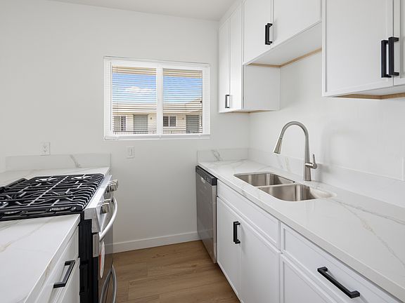 4th image of 1647 Grand Ave APT 1