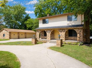 5438 Ray Rd, Linden, MI 48451