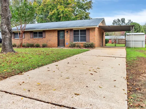 109 Croydon Dr, Prattville, AL 36066