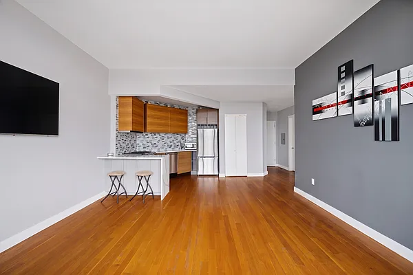 Living room, photo 1