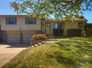 5926 S 152nd St, Omaha, NE 68137