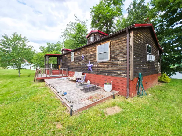 50 Riverview Dr, Vanceburg, KY 41179